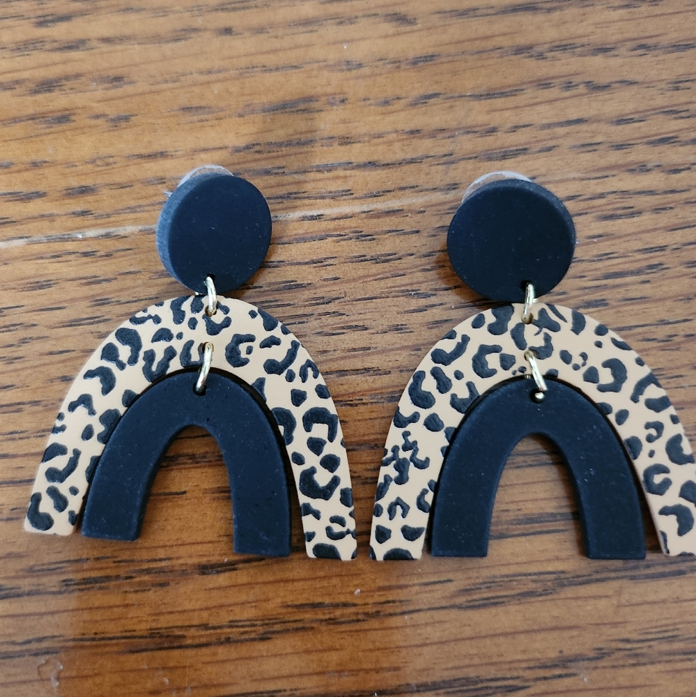 Plunder Rainbow Shaped Leopard Earrings. In Excellent Condition